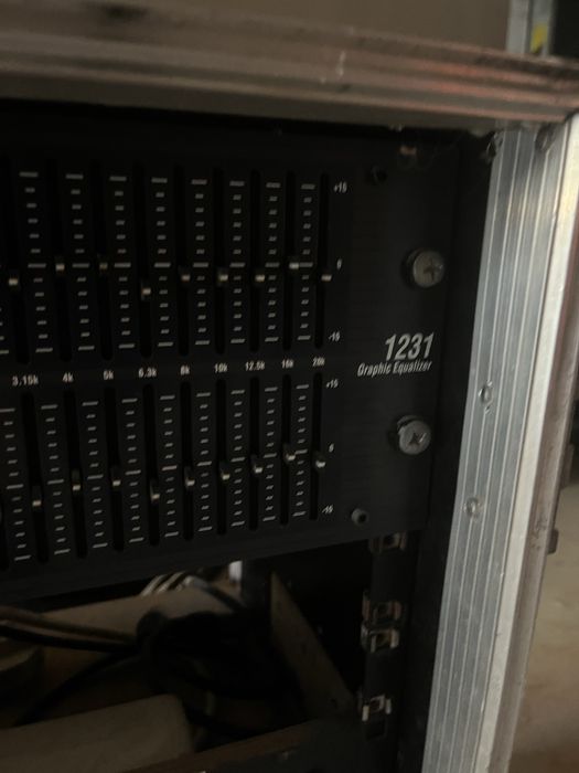 DBX 1231 graphic equalizer