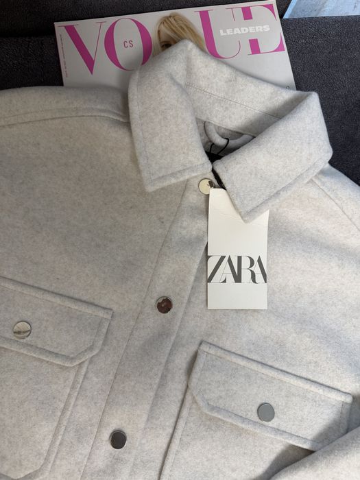 Фетрова жіноча сорочка куртка тепла Zara біла, сіра XS