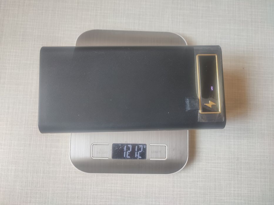 ЧЕСНИХ 56000mA-павербанк + кабель для WiFi