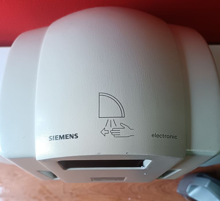 Secador de  mãos automático