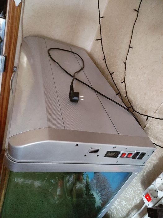 Аквариум с тумбой  SHARK с бесшовным передним стеклом 250 л