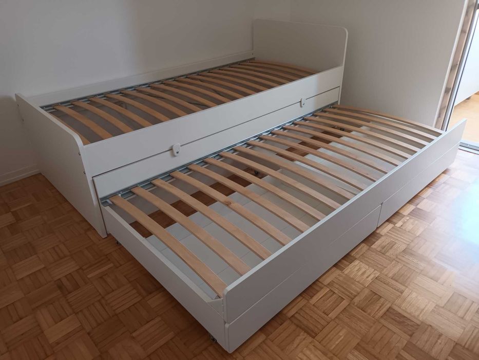 Cama dupla de solteiro em ótimo estado