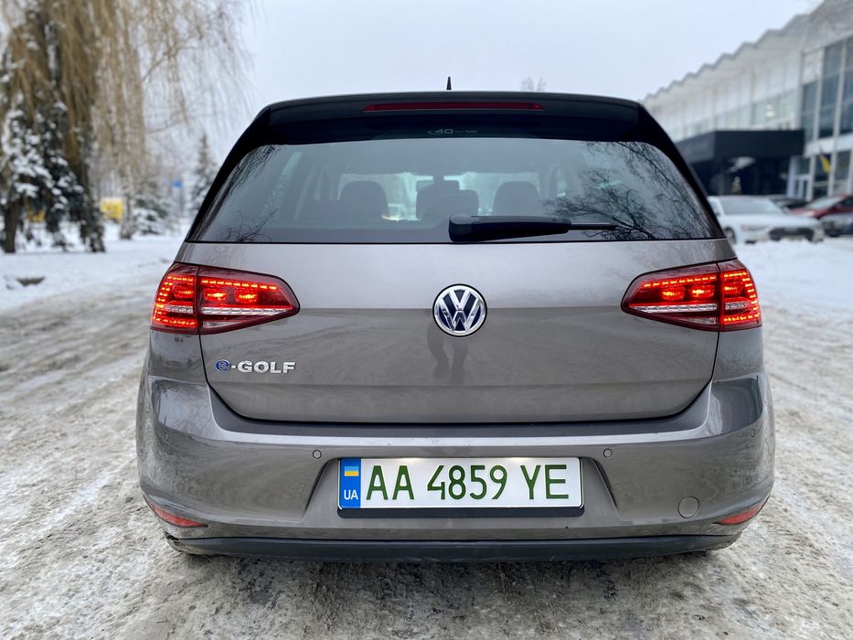 Volkswagen e-golf 24кВт 2014p