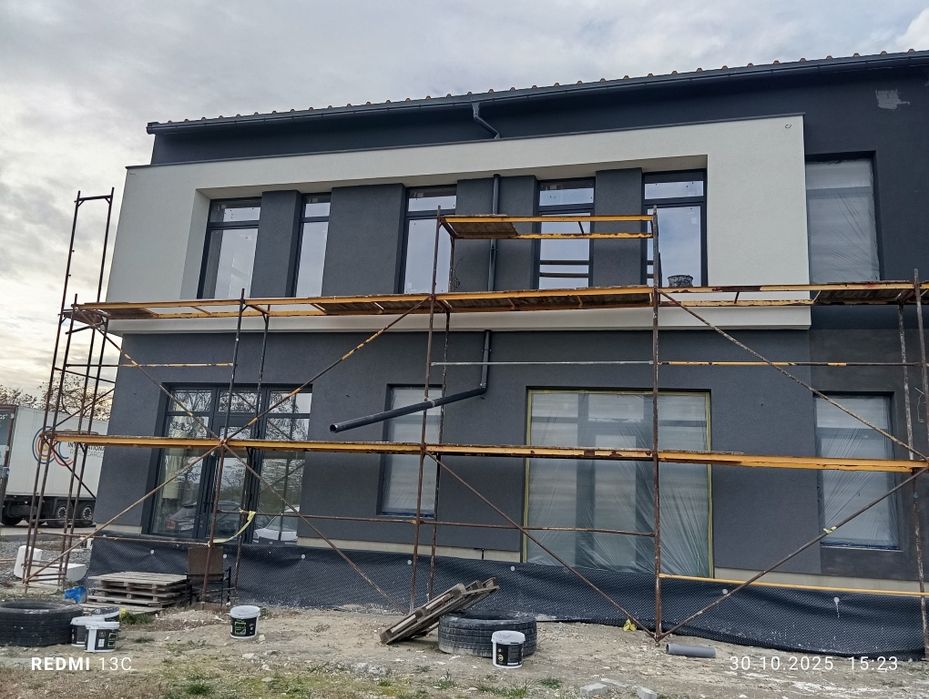 Будівельна бригада .Ремонт особняків. Покрівельні та  Фасадні робот