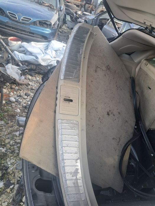 Накладка обшивка задньої панелі багажного відсіку Infinity FX S51 08-