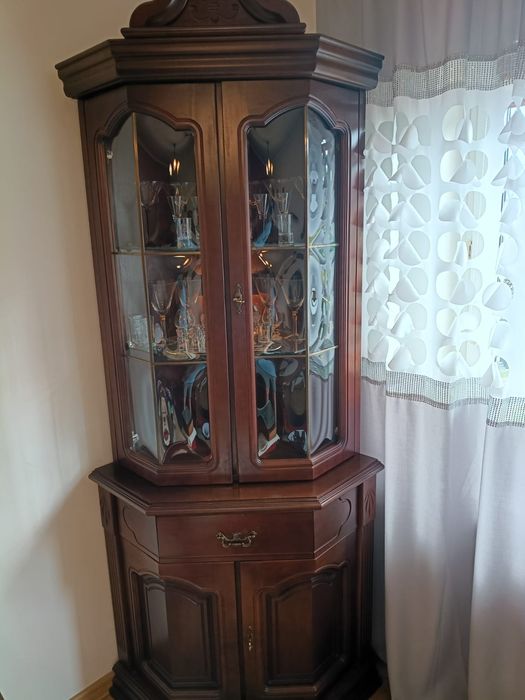 Meble drewniane do salonu