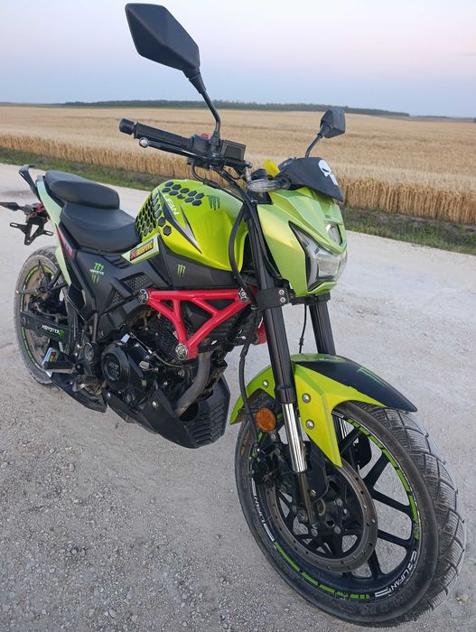 Мотоцикл sr200 lifan