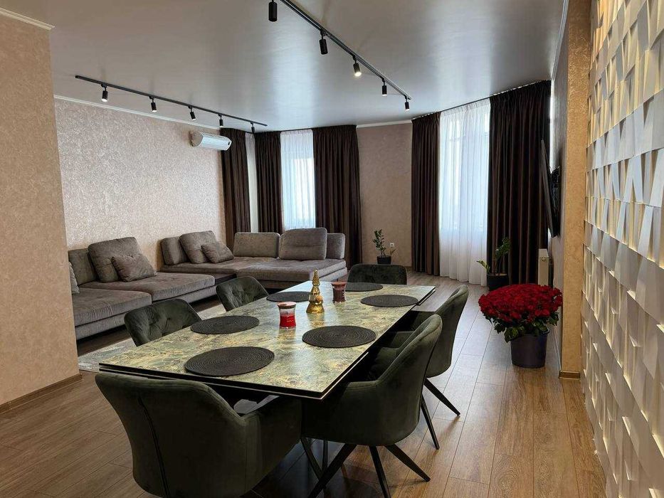 Продаж сучасної 3-к квартири 150м2, м.Шулявка ЖК Cosmopolitan