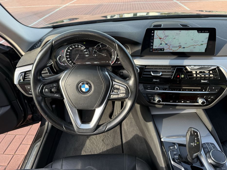 BMW 520d 190cv LOOK M5 - 2017- Full Extras