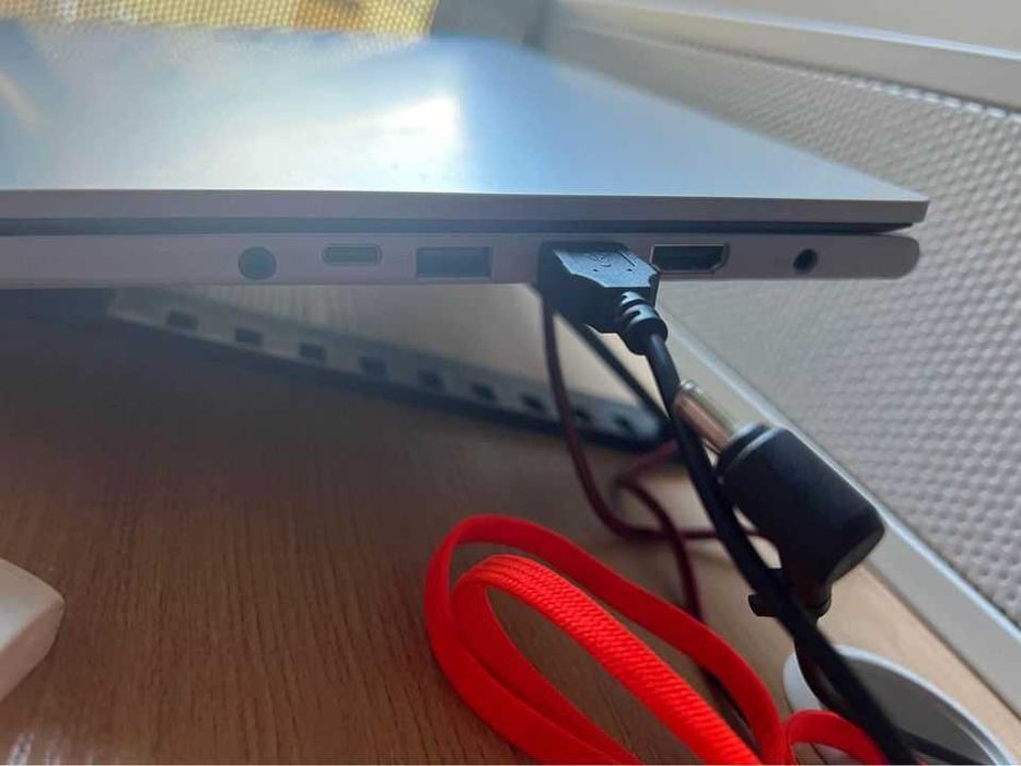 Asus Vivobook c/ turbo 3.50GHz