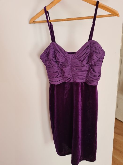 Sukienka welurowa marki Asos Luxe rozm. 36