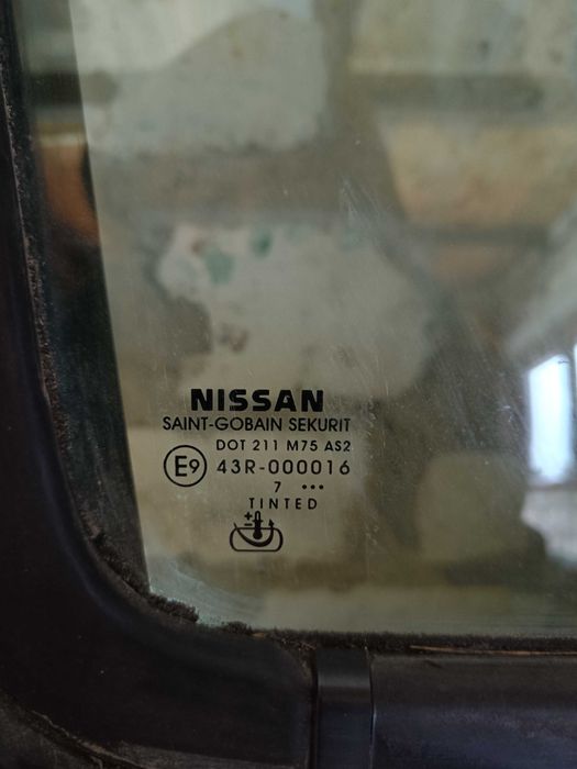 Двері Двери Скло Стекло Ниссан Навара Navara d40 nissan Pathfinder