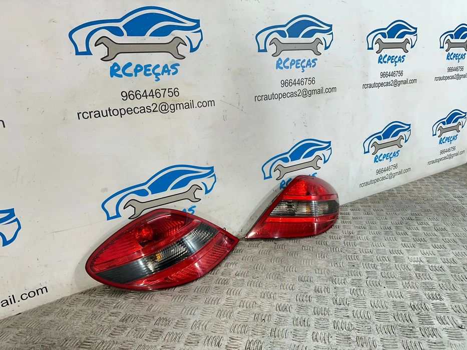 Farolins Led Tras Traseiros Esquerdo Direito Originais Mercedes Benz
