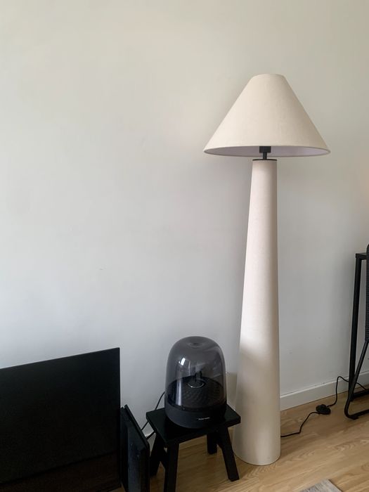 Candeeiro de pe AREA