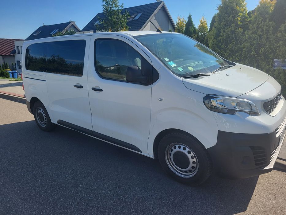 Wynajem busów 9 osobowych  oraz mobilnego Jacuzzi Chojnice