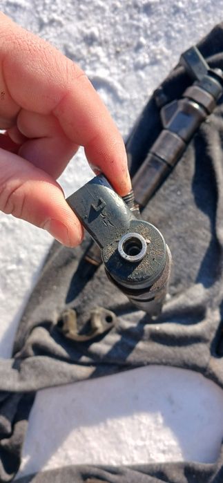 Продам 4 форсунки