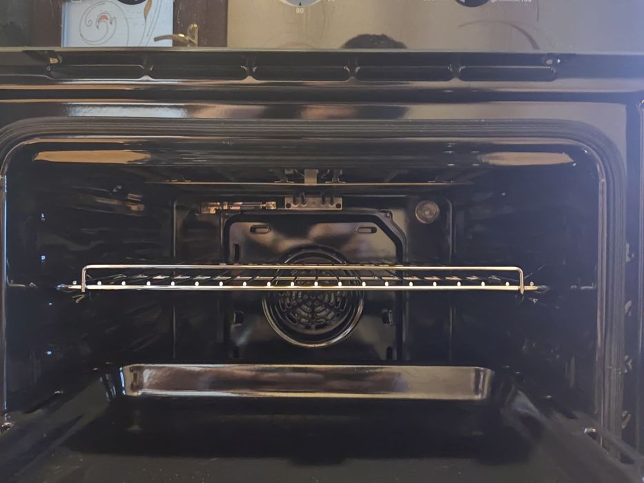 Духова шафа Interline,посудомийна машина Interline