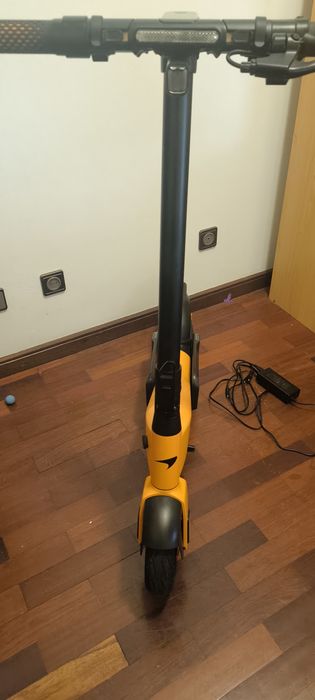 Trotinete Pure McLaren