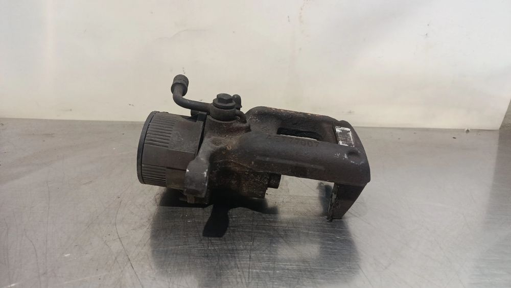 Pinça travão / maxila de travão trás direita OPEL Combo Furgão/Combi (