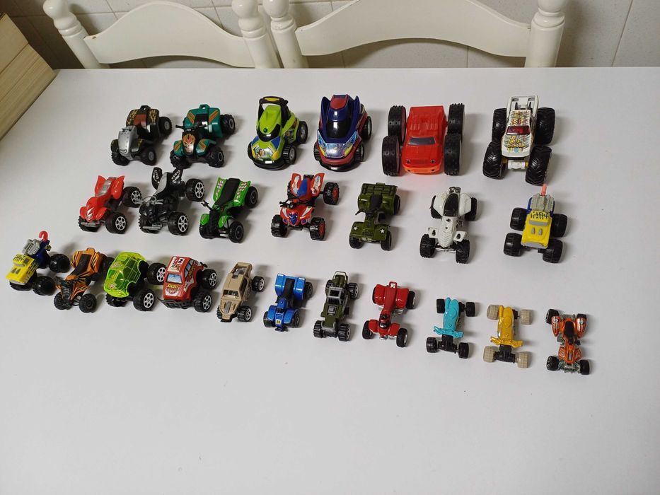 Carros 4x4 24 unidades