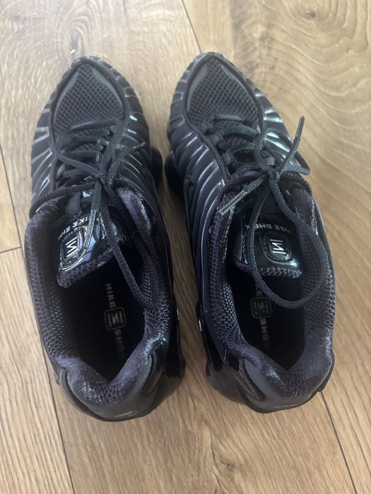 nike shox czarne