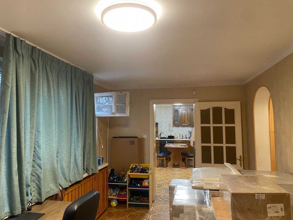 Продаётся просторная квартира   на  Черёмушках