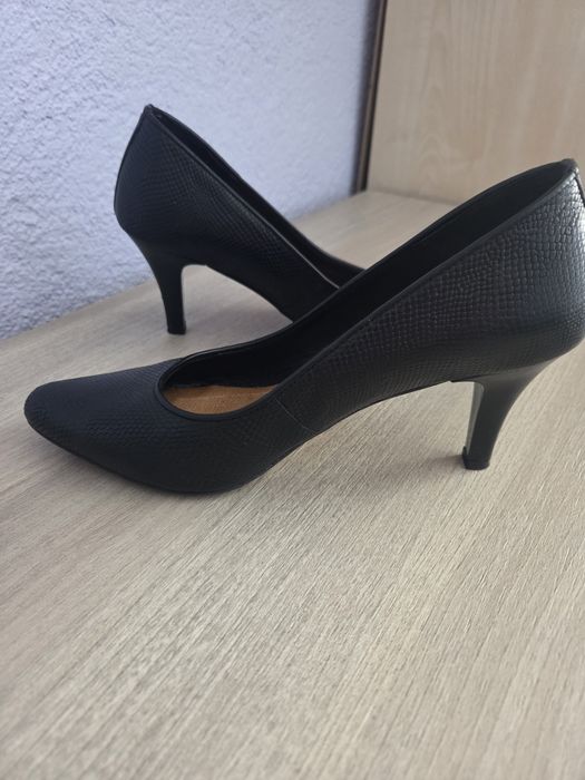 Szpilki damskie  ,czarne, Lasocki