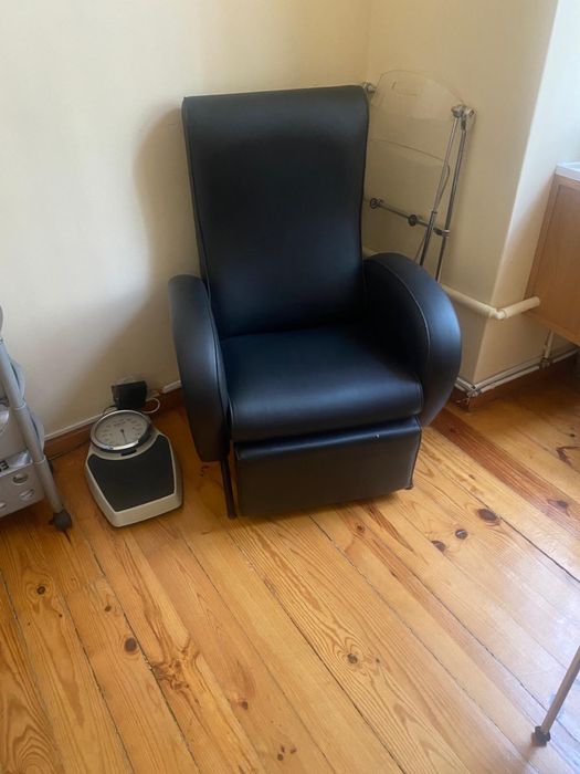 Cadeirão / poltrona reclinavel bom estado