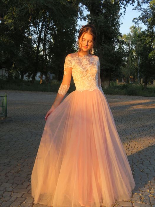 Сукня випускна