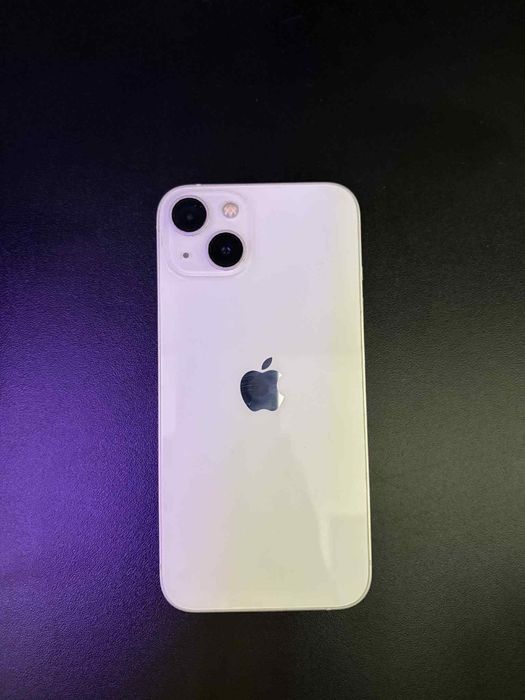 iPhone 13  biały