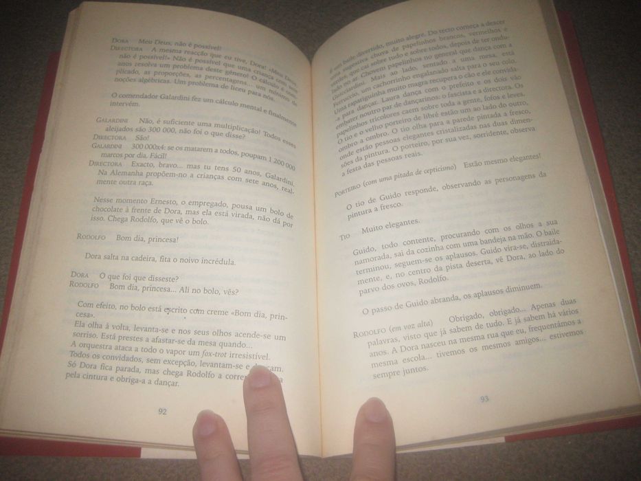 Livro “A Vida é Bela" de Vincenzo Cerami e Roberto Benigni