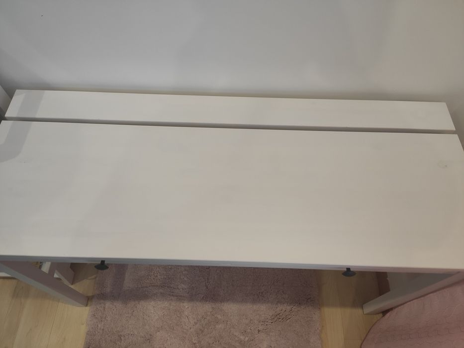Secretária IKEA HEMNES + cadeira SKRUVSTA cinza
