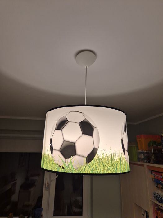 Lampa do pokoju chłopca