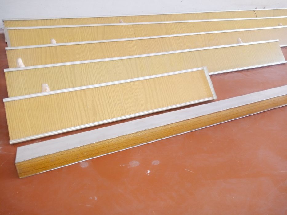 Карниз алюминий.