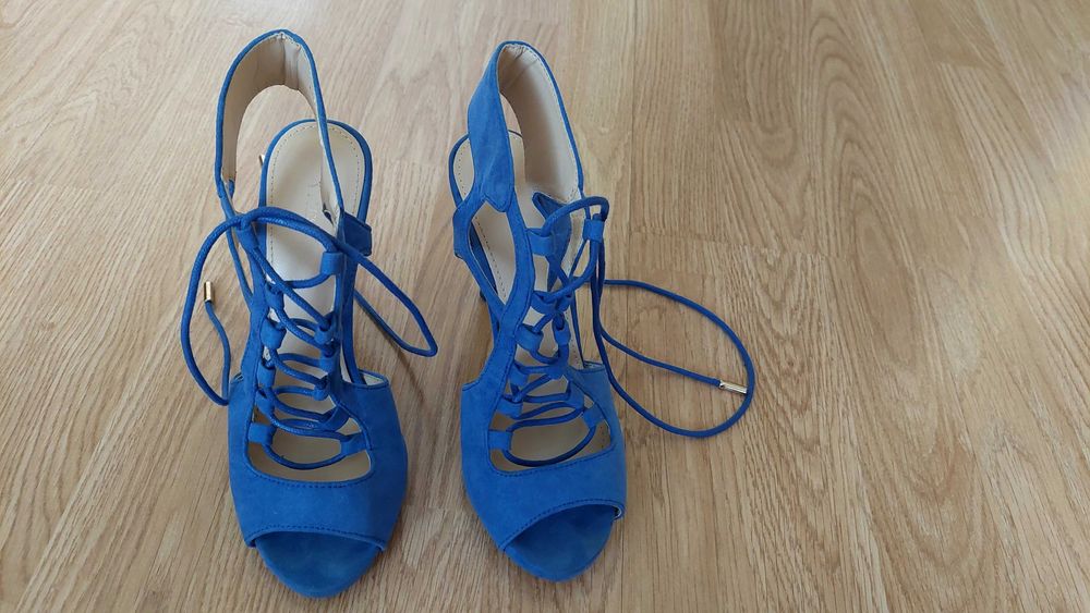 Szpilki turkusowe rozmiar 37