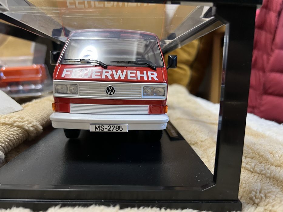 Vw volkswagen transporter t3 model 1:18 straz pozarna