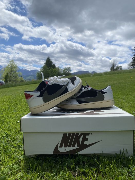 Air jordan 1 low x travis scott