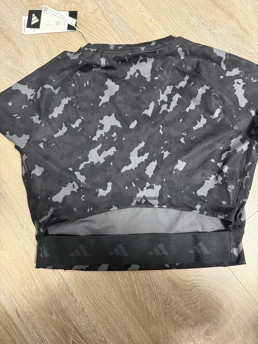 Топ спортивний adidas L
