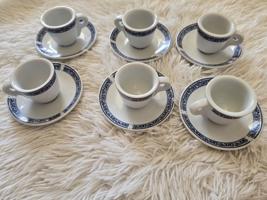 Jogo de chávenas de café com Pires