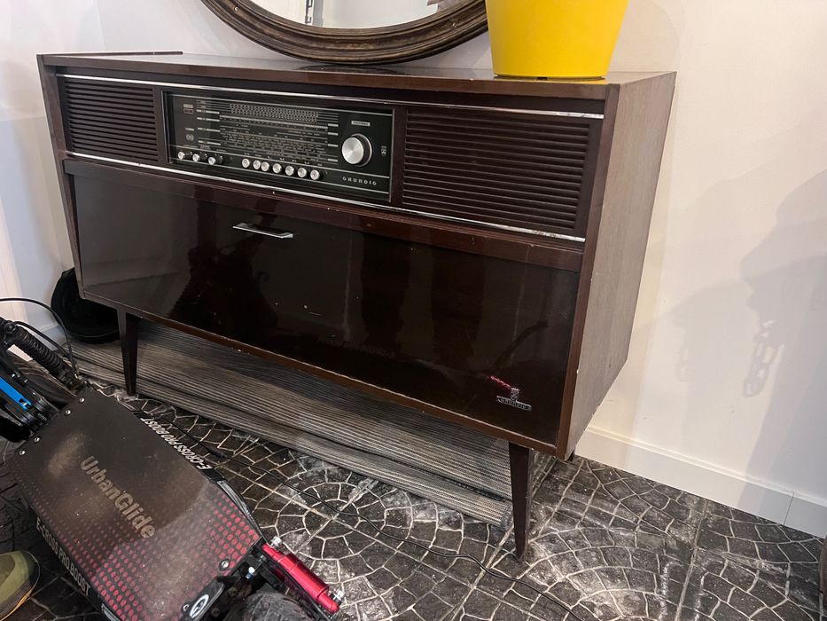 Rádio grunding vintage