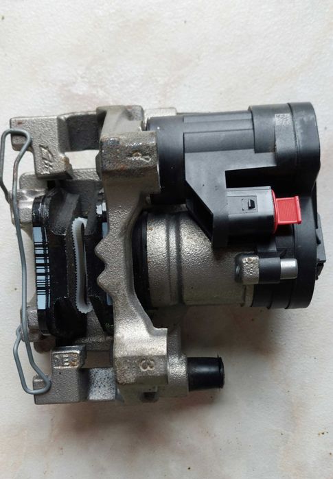 Par Pinças Travão Traseiras Elétricas ORIGINAIS VW - NOVAS (C/ Pastilhas)
