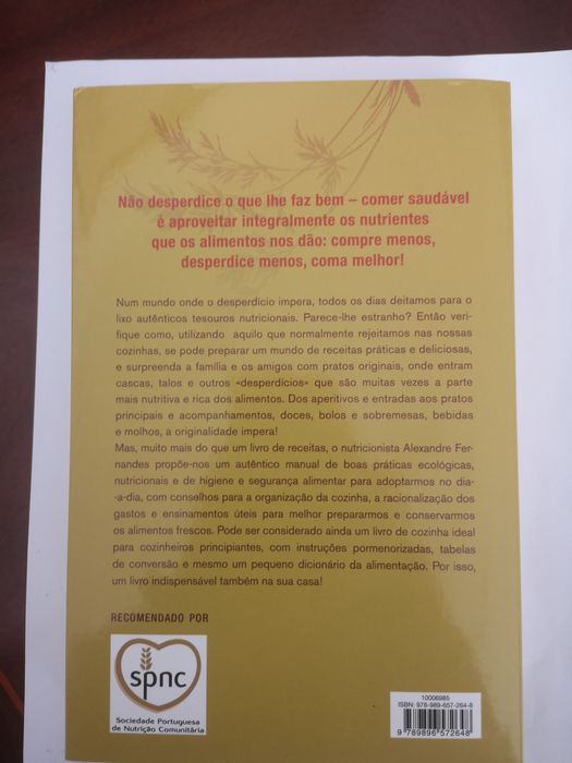 Livro - Cascas, Talos, Folhas de Alexandre Fernandes