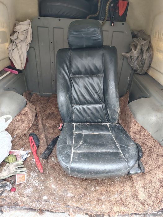 Продам сидение BMW e46 и e39 кожа под восстановление