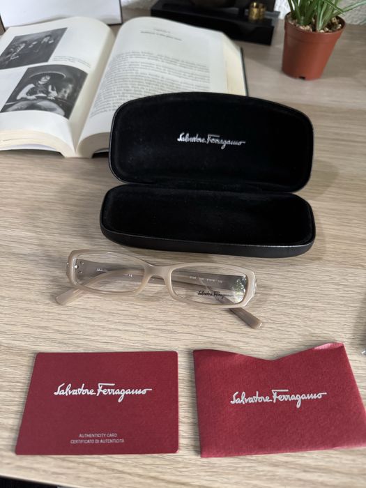 Oculos Salvatore Ferragamo