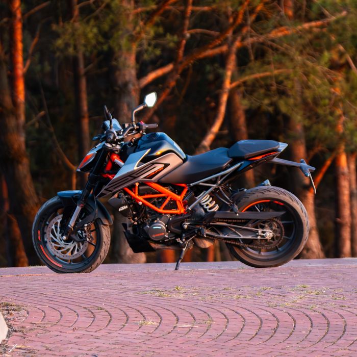 KTM Duke 125 ABS 2021 – świetny stan, gotowy do sezonu!