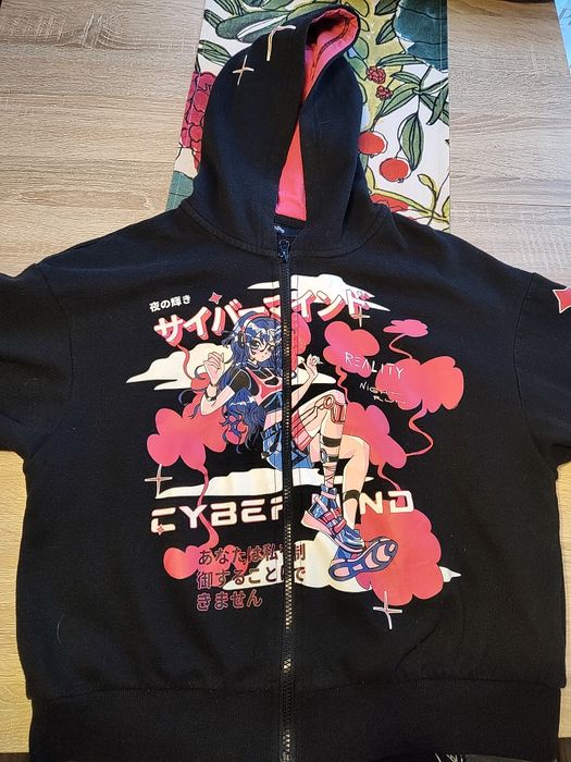 Dwie bluzy anime plus  gratis