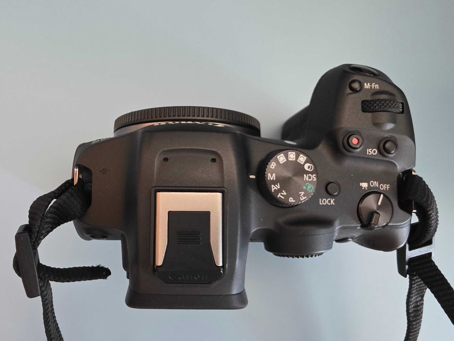 Câmara fotográfica Canon R7