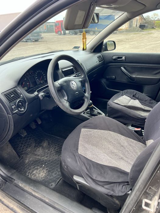 Гольф 4 в чудовому стані 1.9 простий