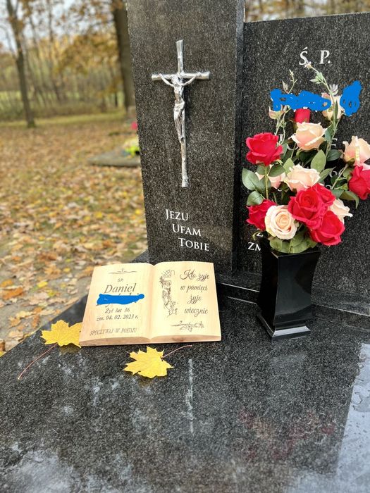 Książka nagrobna,poduszka