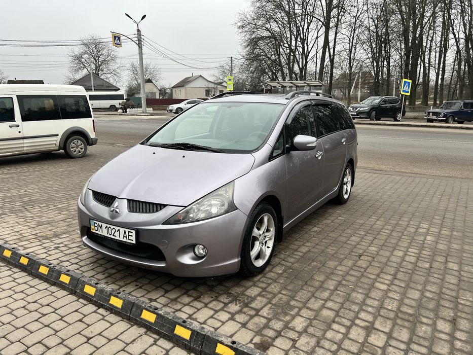 Mitsubishi Grandis 2.4 gaz/benz на повному ходу.